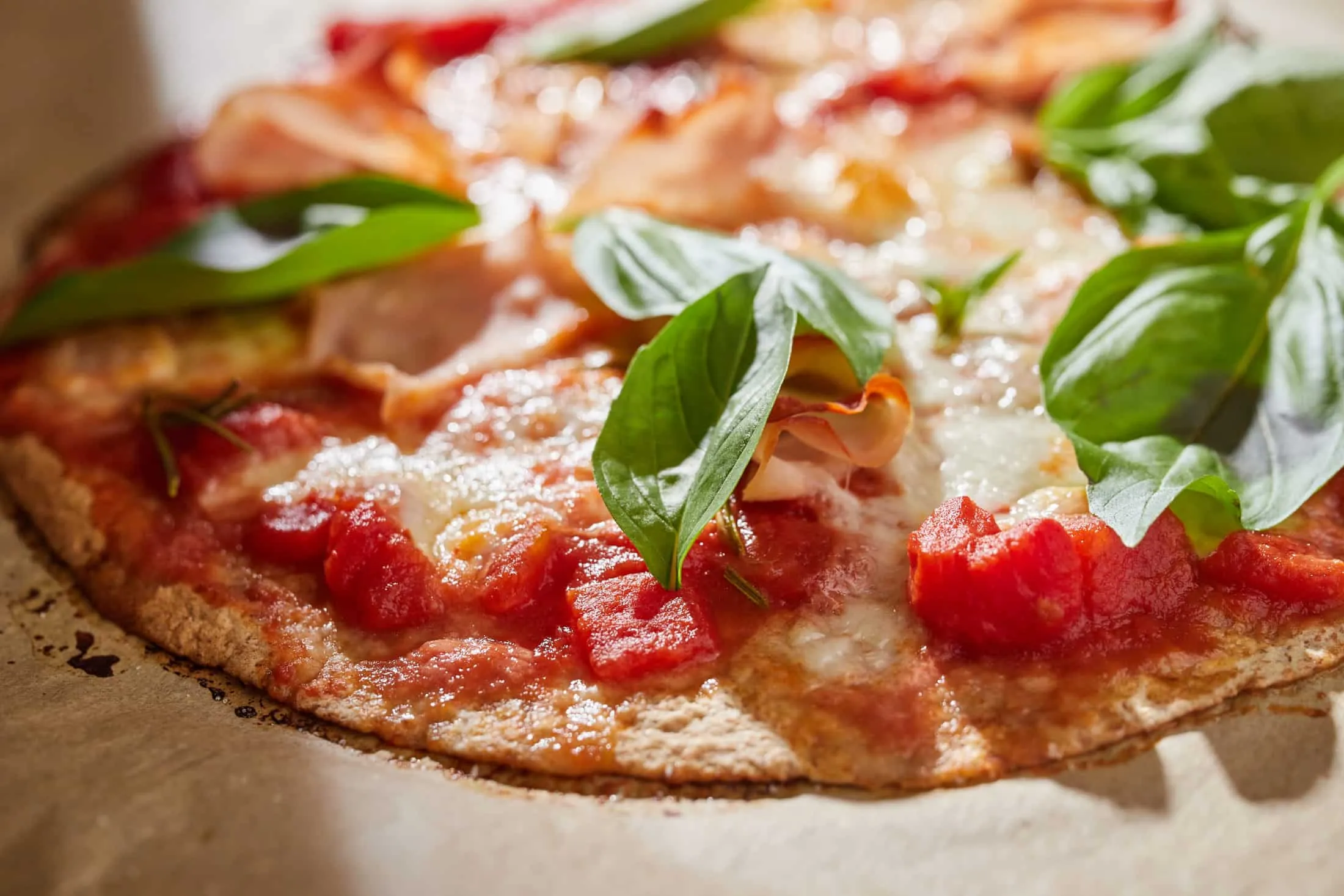 Teljes kiőrlésű tortillapizza
