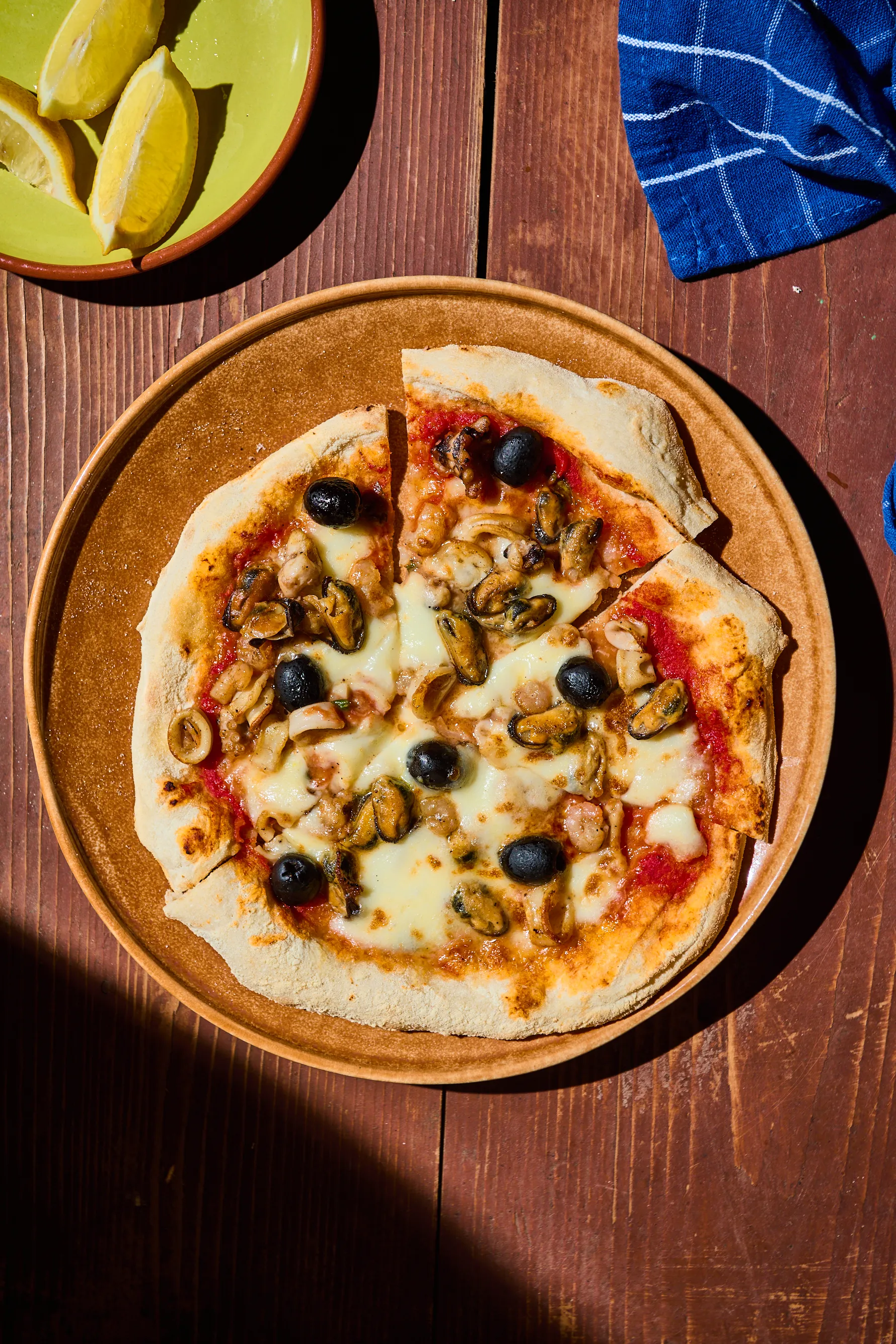 tenger-gyumolcsei-pizza-1