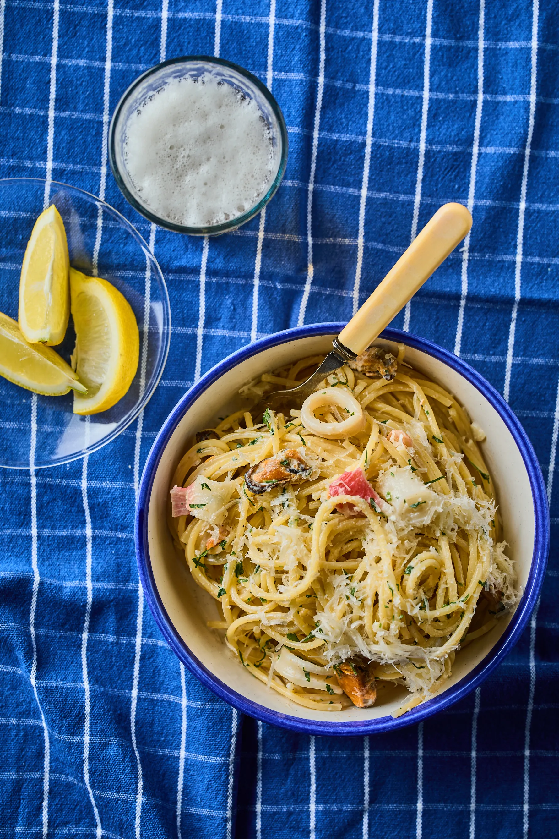 Tejszínes tenger gyümölcsei spagetti