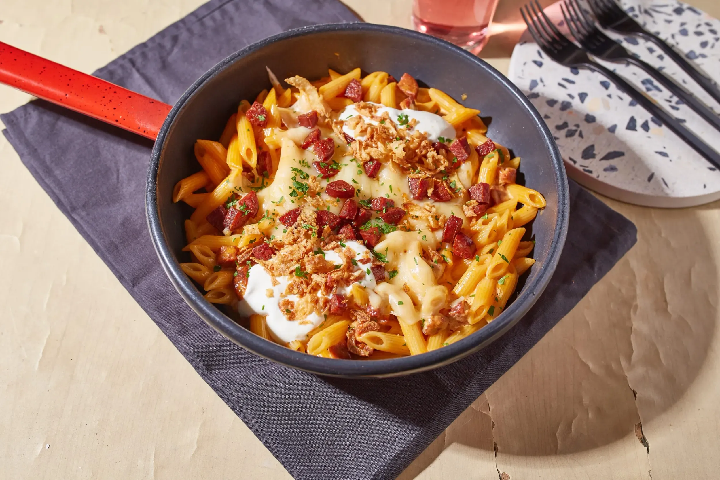sajtos-kolbászos penne