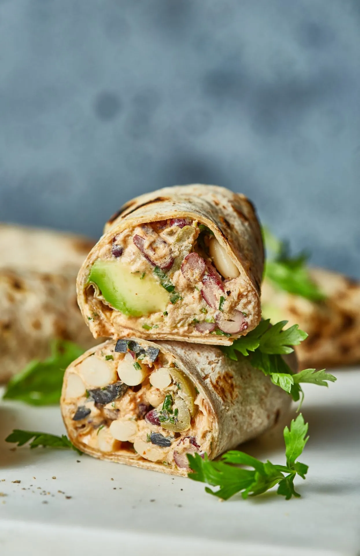 Tonhalas wrap pikáns joghurtos öntettel