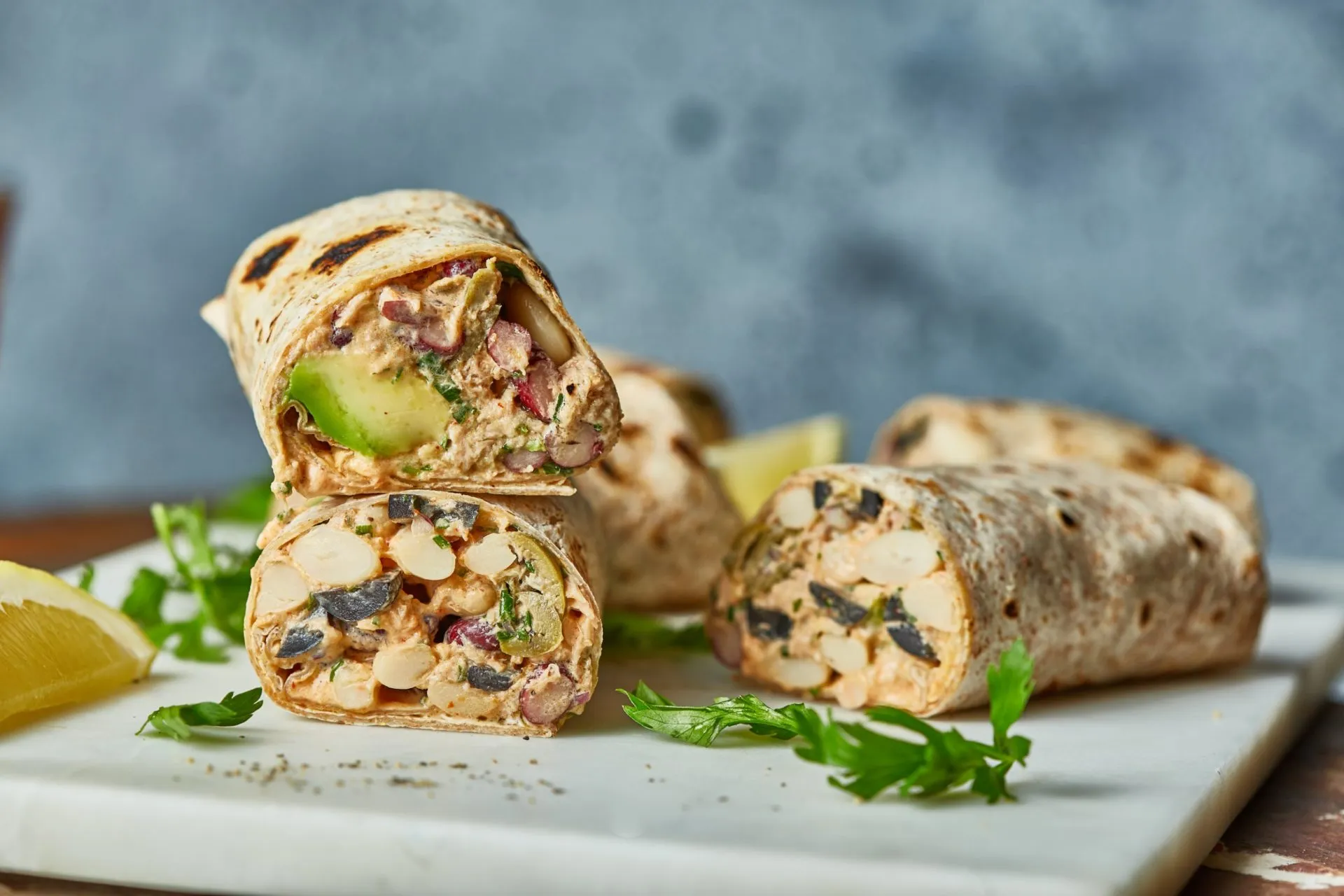 Tonhalas wrap pikáns joghurtos öntettel