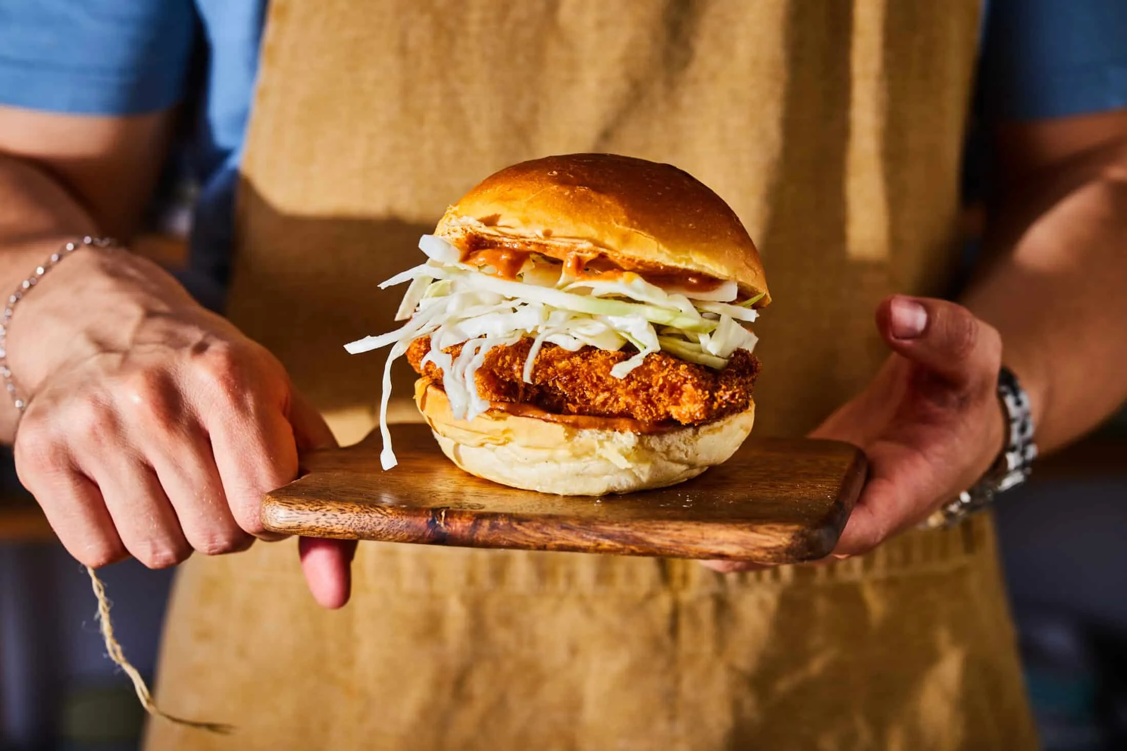 tonkatsu-burger-3-scaled-toplista