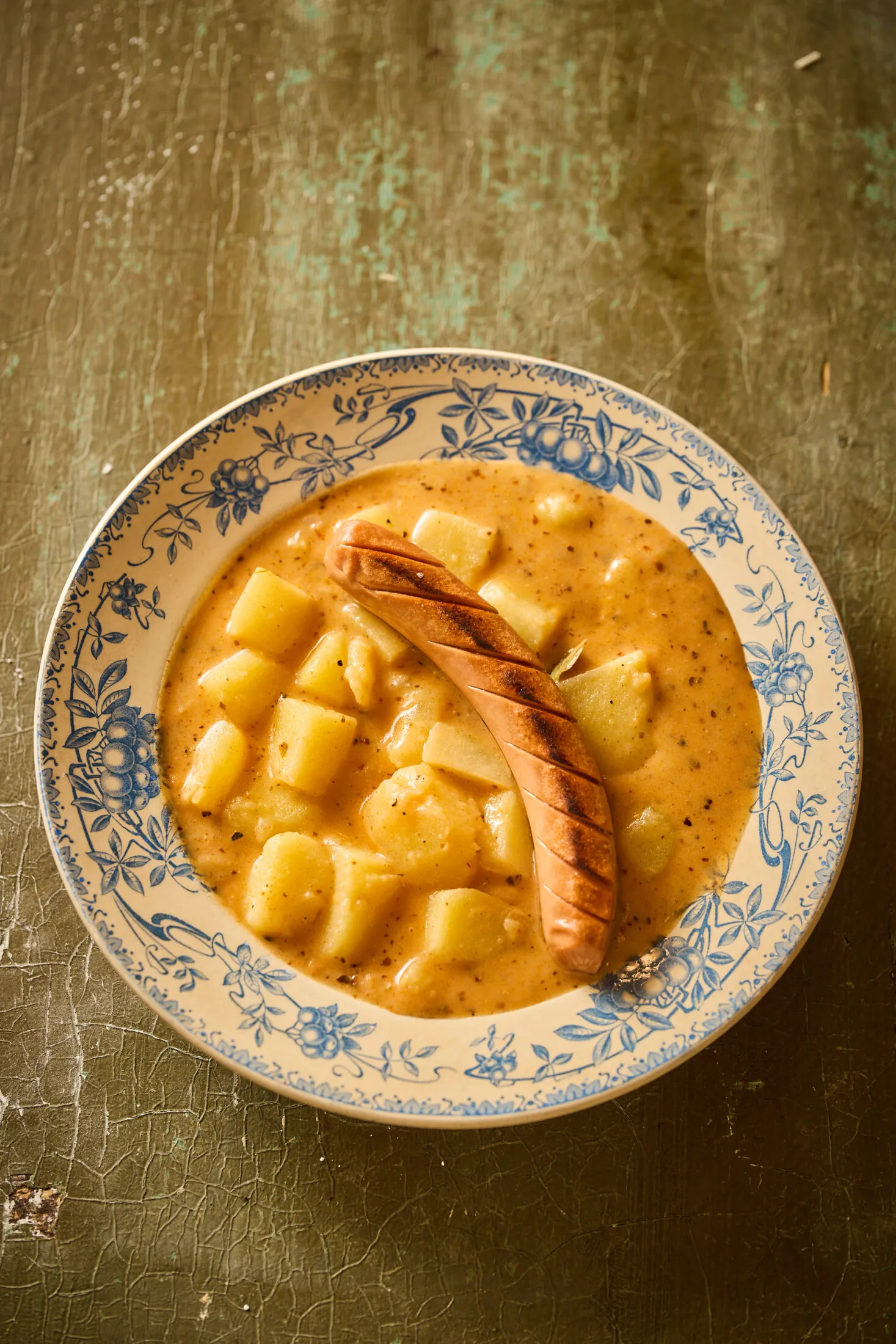 Vegán krumplifőzelék vegán virslivel