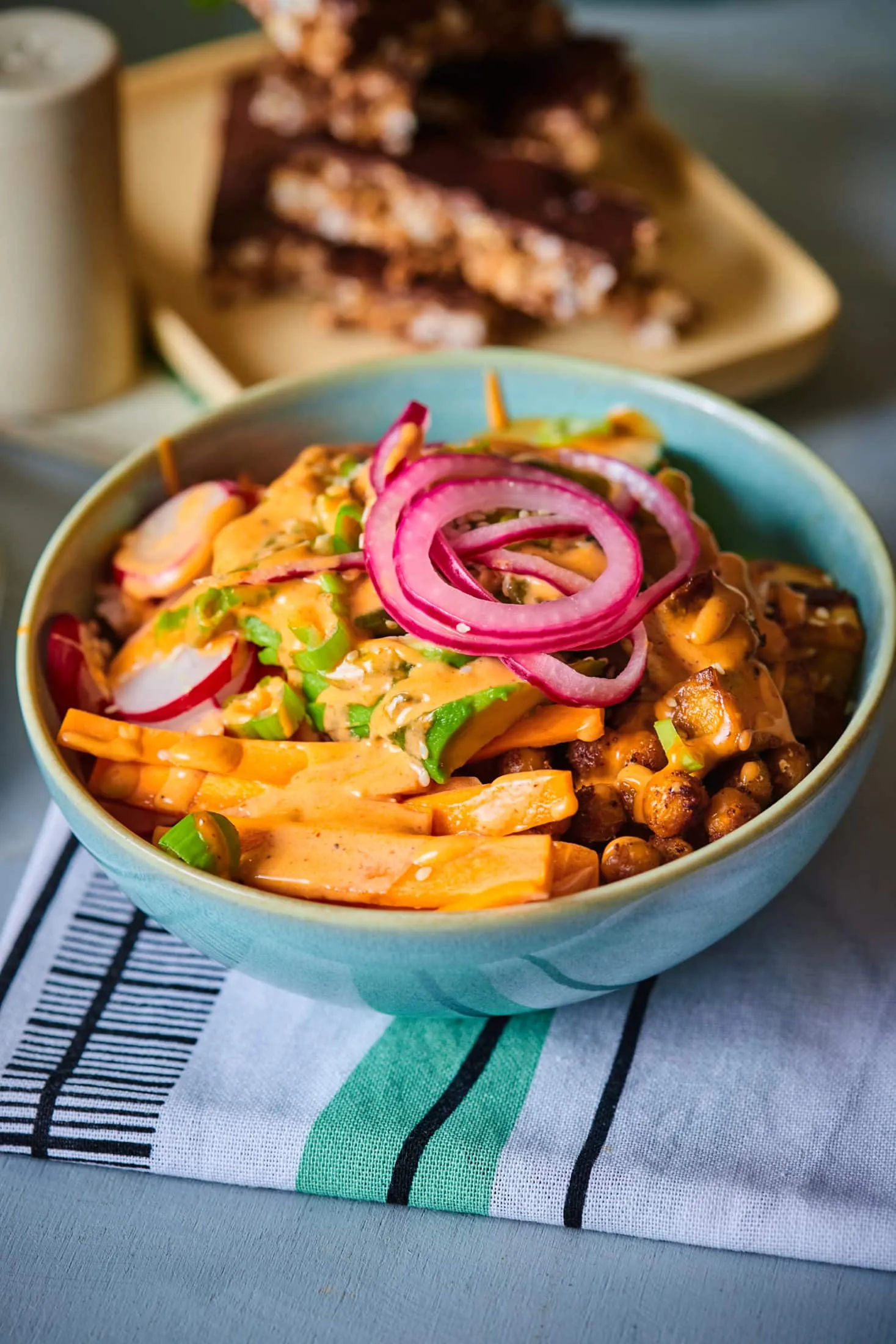 vegan-poke-bowl-marinalt-tofuval