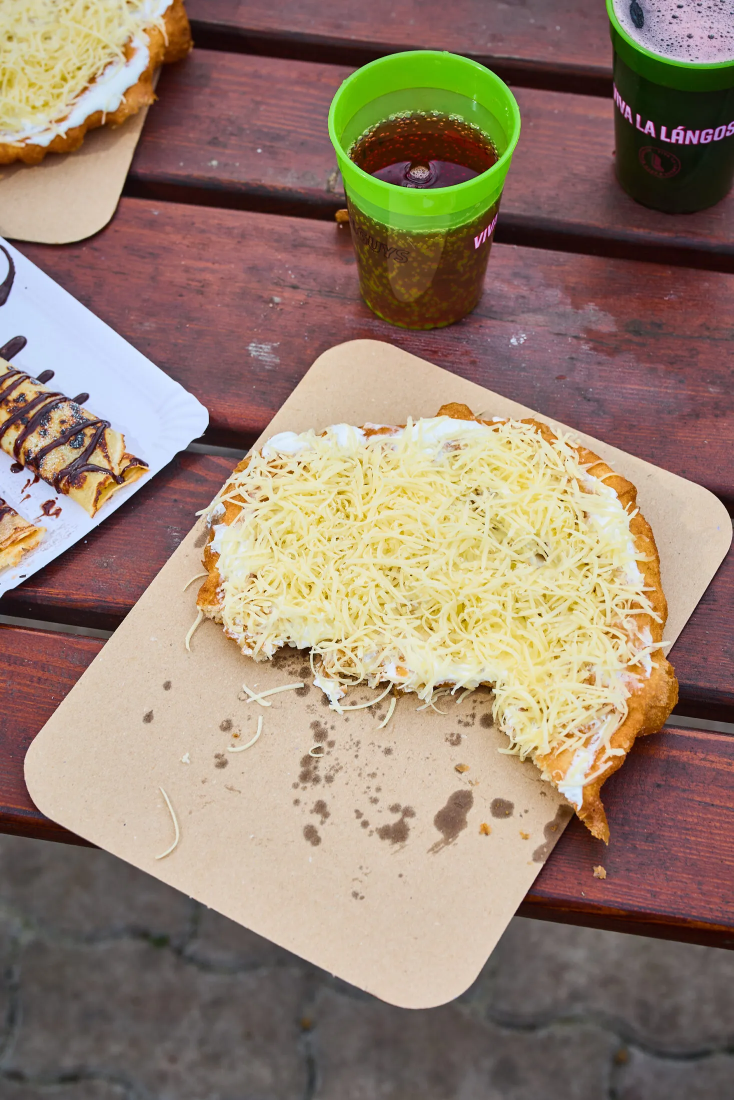 Viva La Lángos sajtos-tejfölös lángos