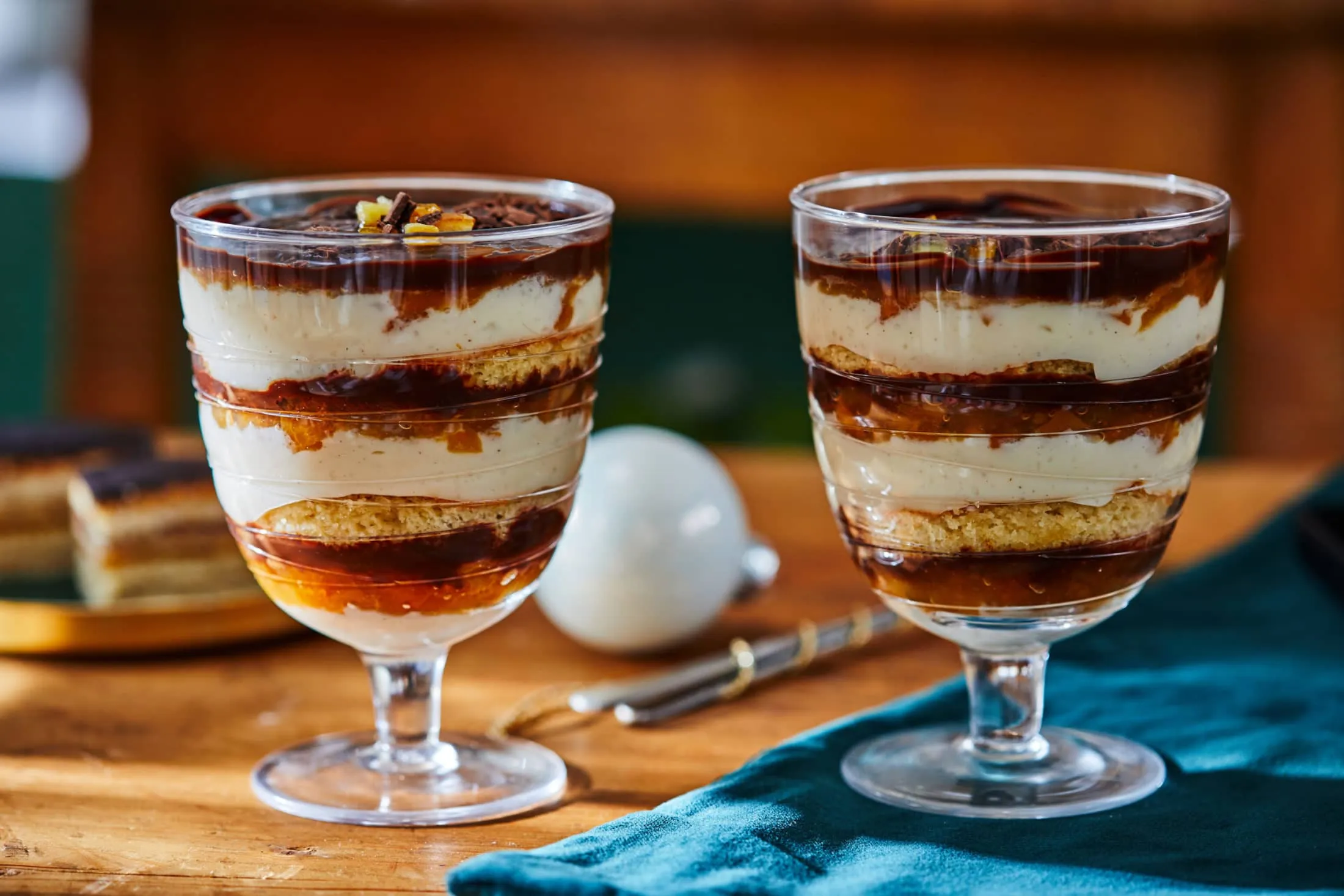 light-mezes-kremes-poharkrem