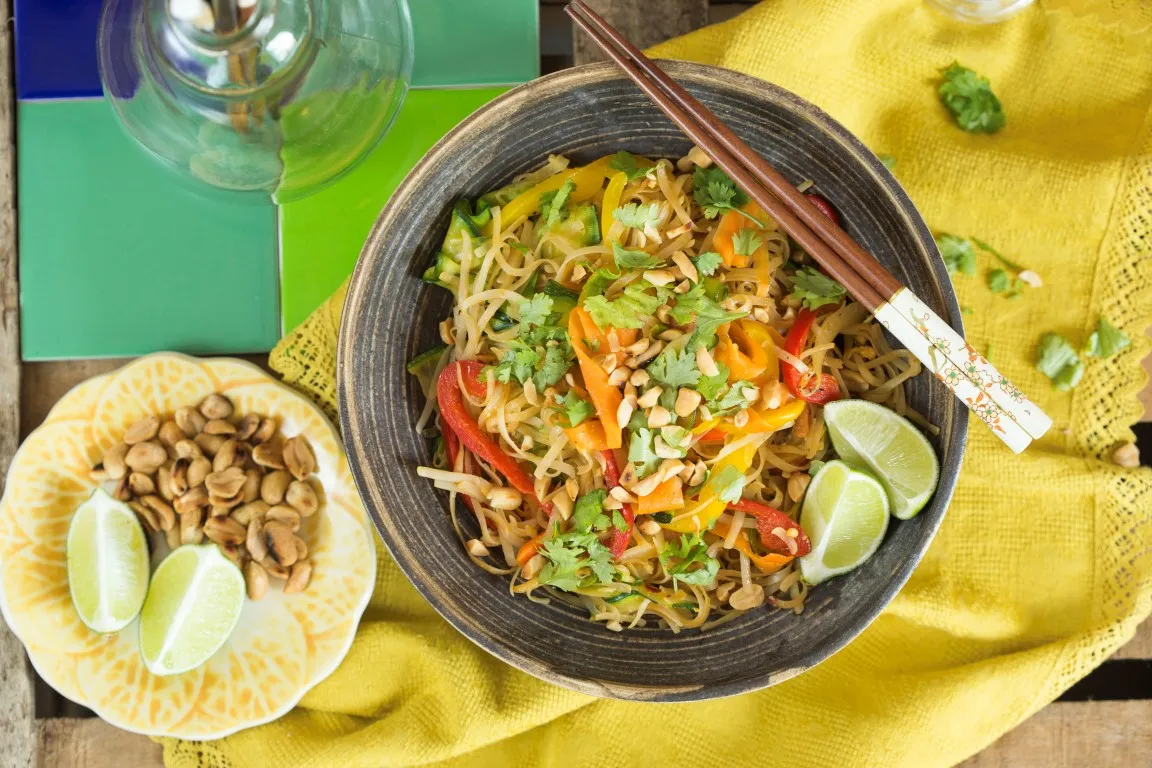 zoldseges pad thai pirított tészta